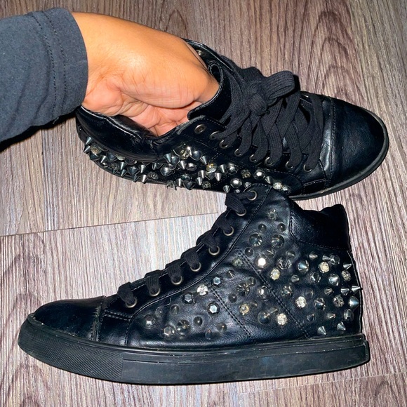 Top Shop Black Studded Sneakers size 8.5 - Picture 3 of 4
